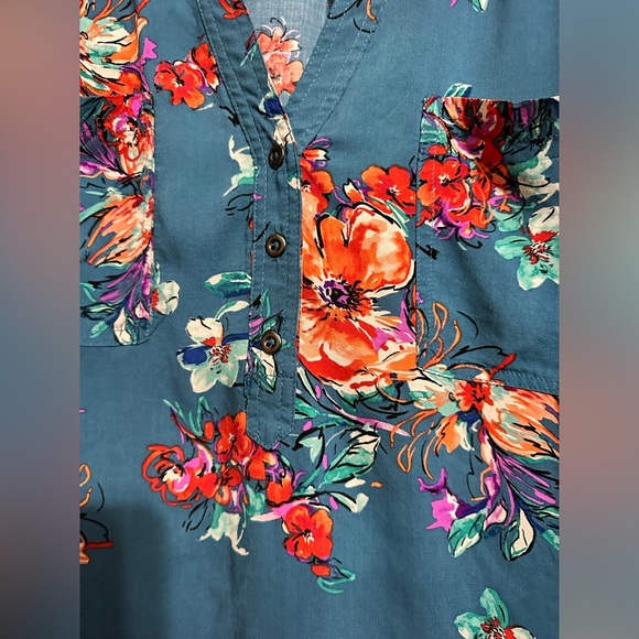 Torrid floral Harper blouse - Picture 8 of 8